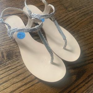 7.5 Calvin Klein sandals snake print